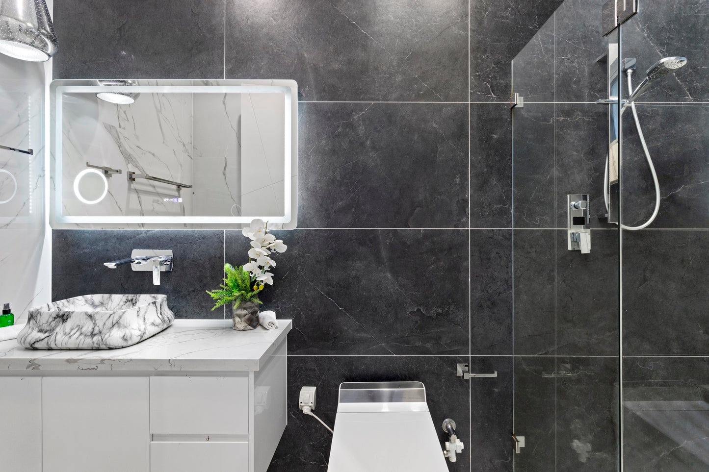 SCHOFIELDS WITH POOL