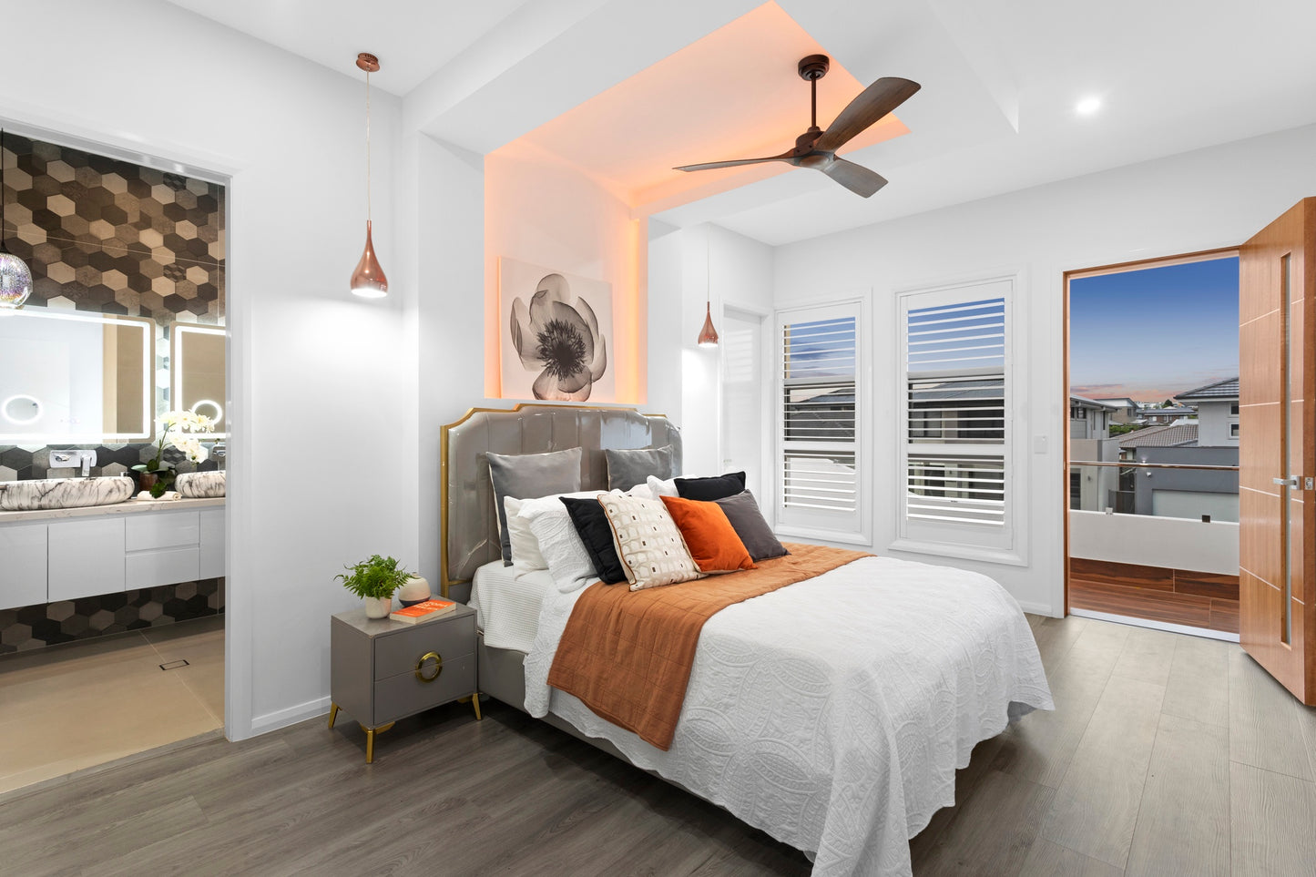 SCHOFIELDS WITH POOL