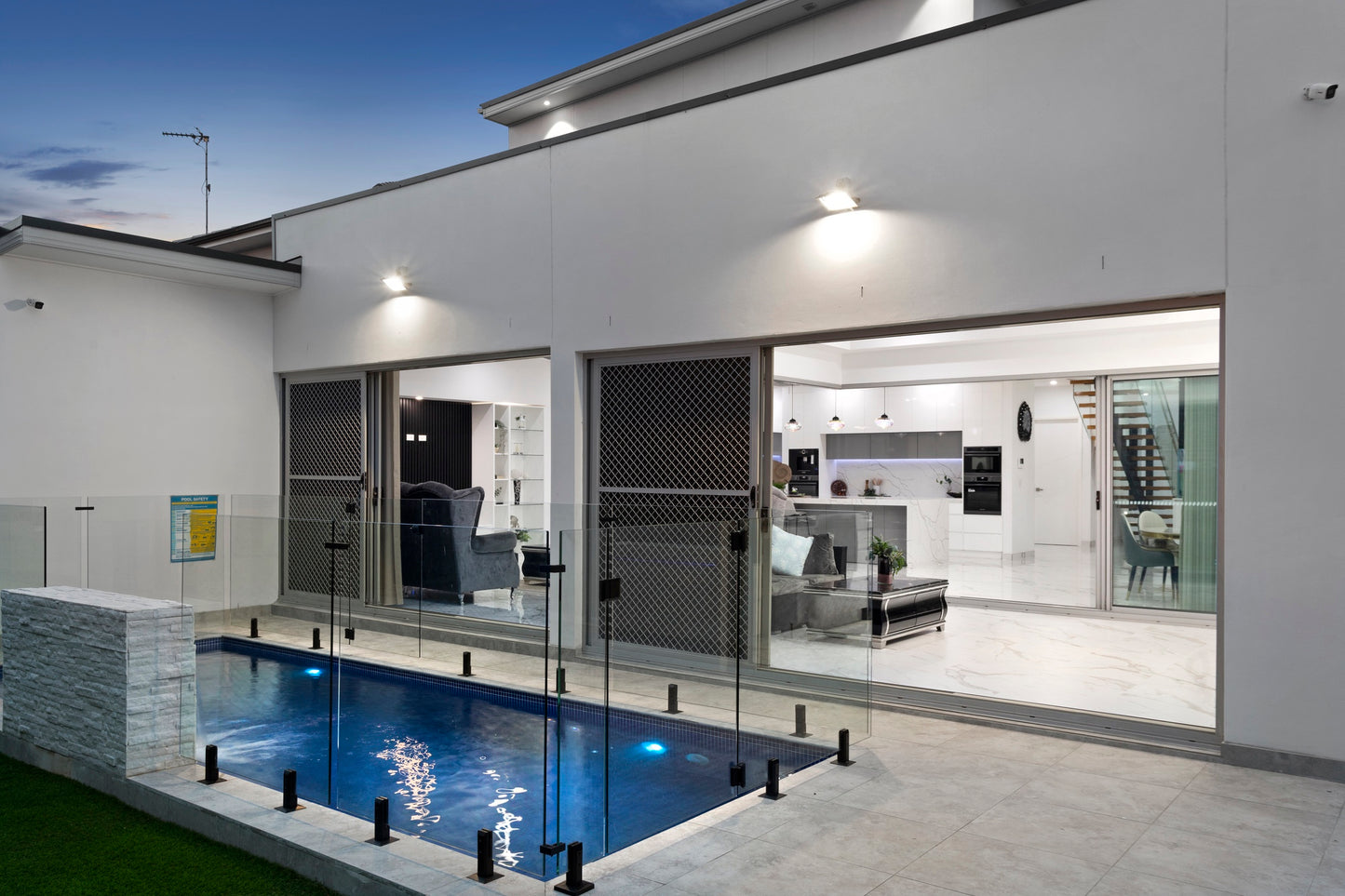 SCHOFIELDS WITH POOL