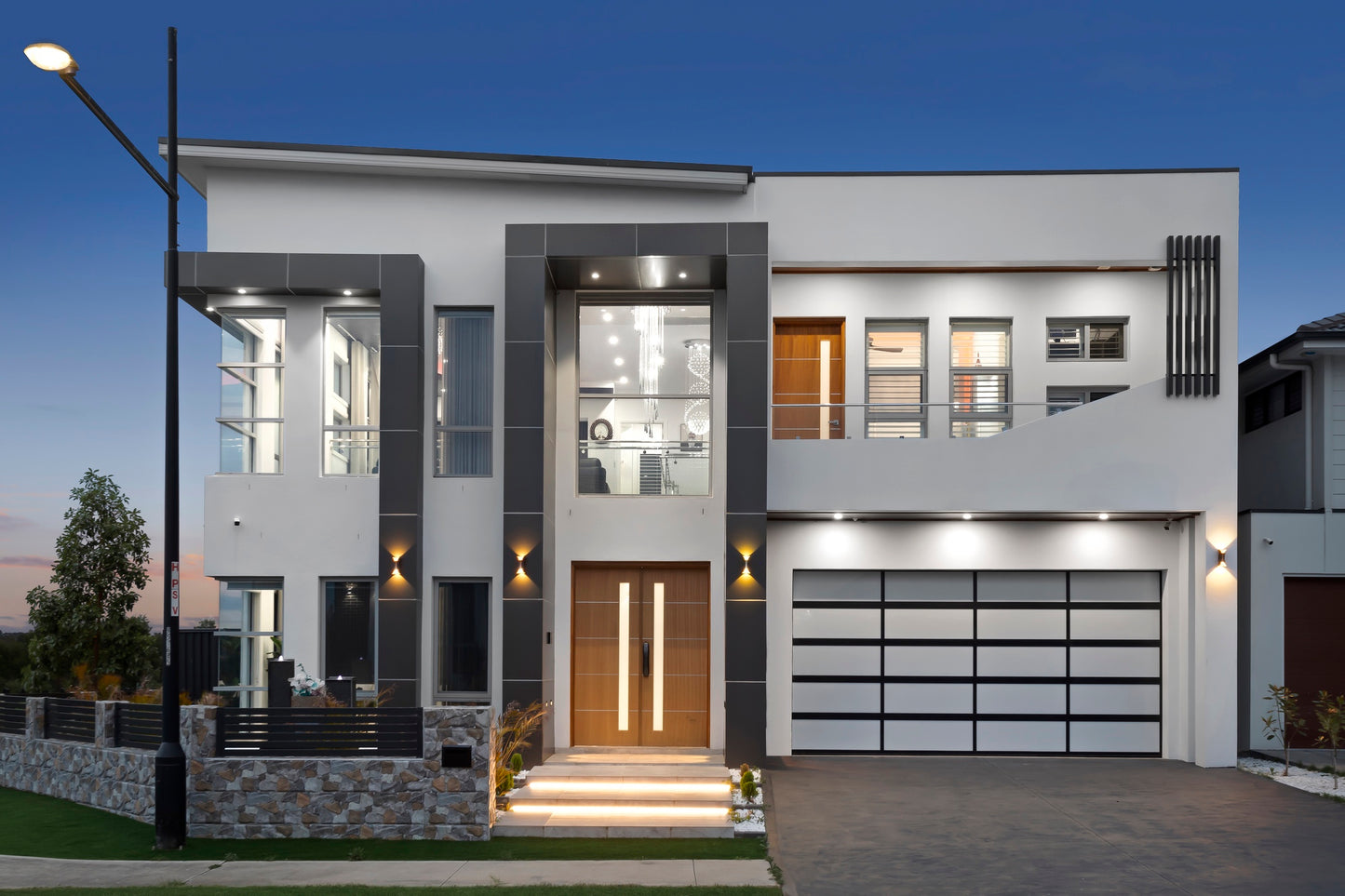 SCHOFIELDS WITH POOL