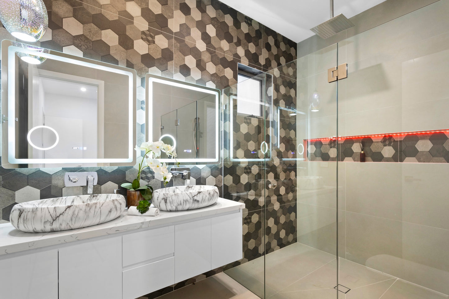 SCHOFIELDS WITH POOL