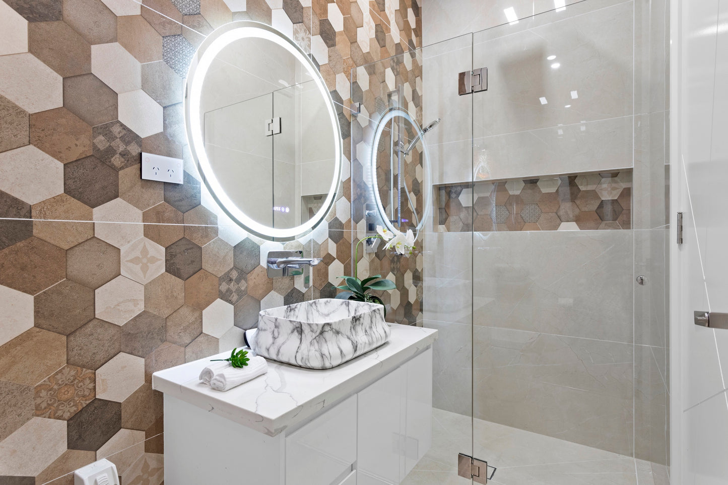 SCHOFIELDS WITH POOL